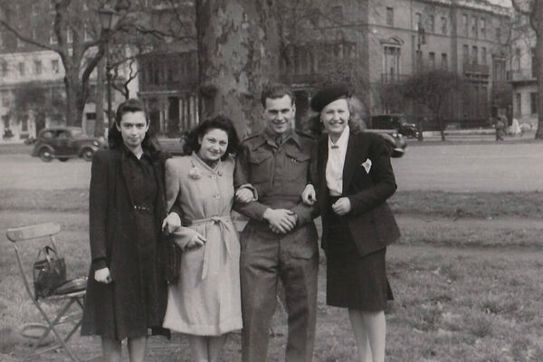 Vera Posener and Fred Kittel (centre) on their wedding day with witnesses Liesel Krehan (far left) and Vera’s sister, Stephanie (far right). London, England, March 1945.
