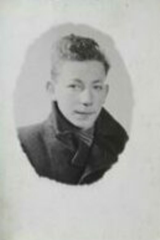Identification photo of Mendel, taken in Nowy Sącz, Poland, before the war.