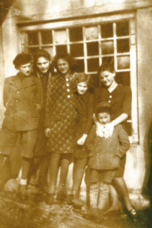 Edith (second from left) with her siblings. From left to right: Herman, Edith, Hilda, Ruth and Lea. In front is her younger brother, Itzhak. Humenné, Czechoslovakia (now Slovakia), 1938.