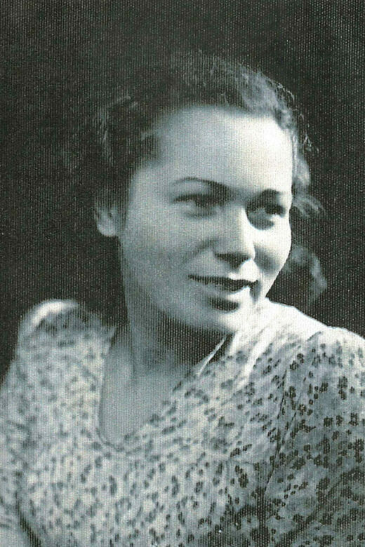 Sophie’s sister Janet after the war. Place unknown, 1945.