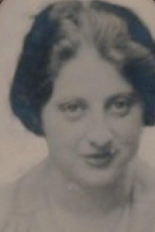 Gershon’s mother, Edith, before the war. Date and place unknown.